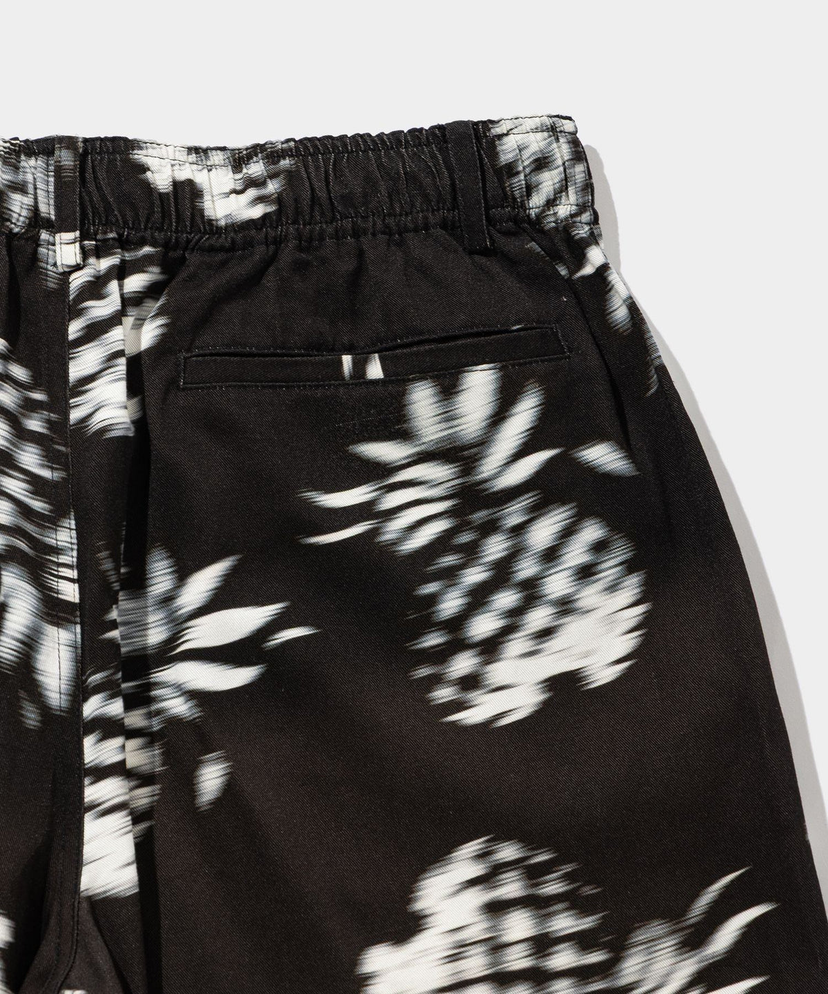 Blurred Rayon Half Pants (pineapple)- V.A. ONLINE STORE