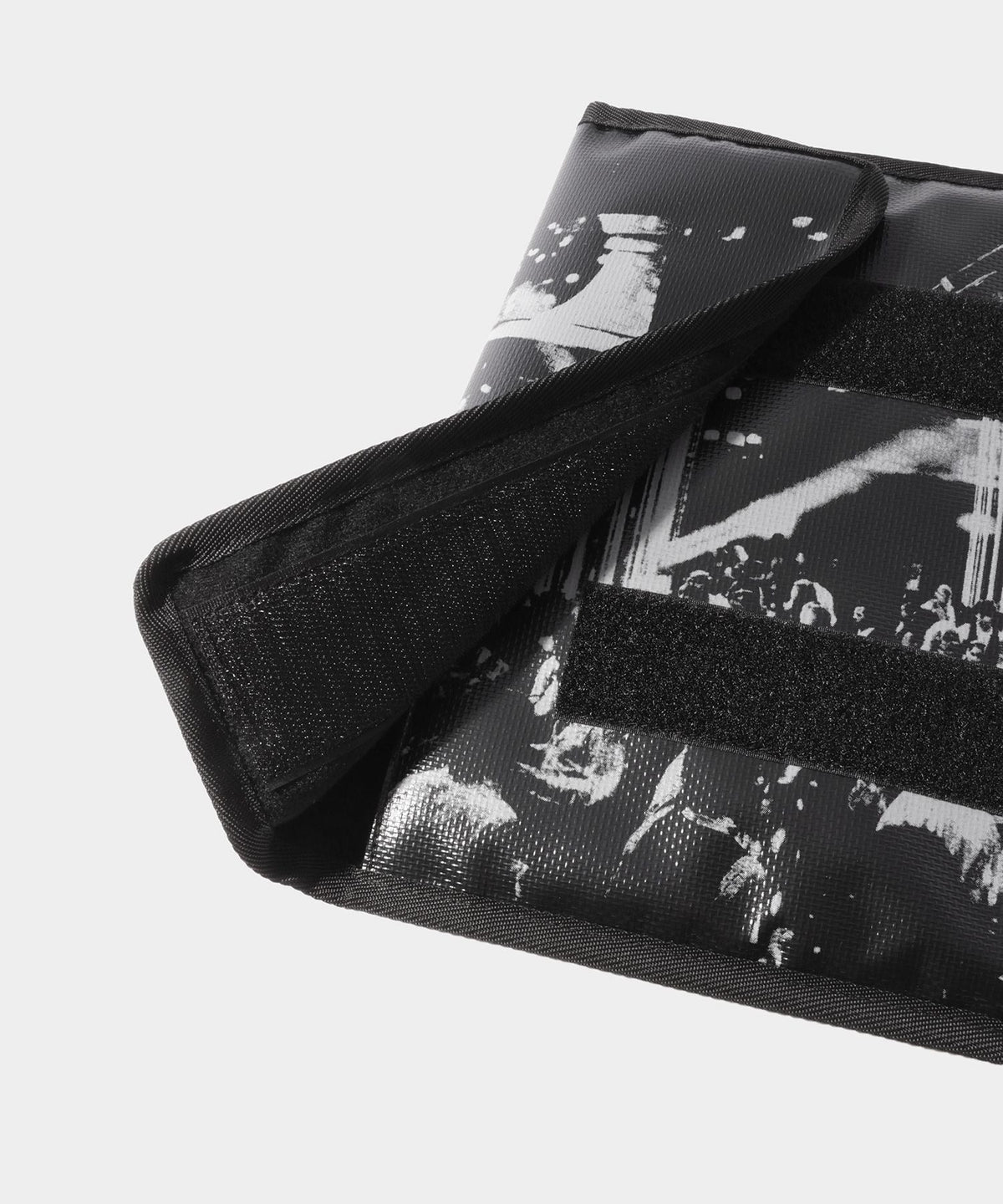 ODORIBA DANCE HALL PC CASE- V.A. ONLINE STORE
