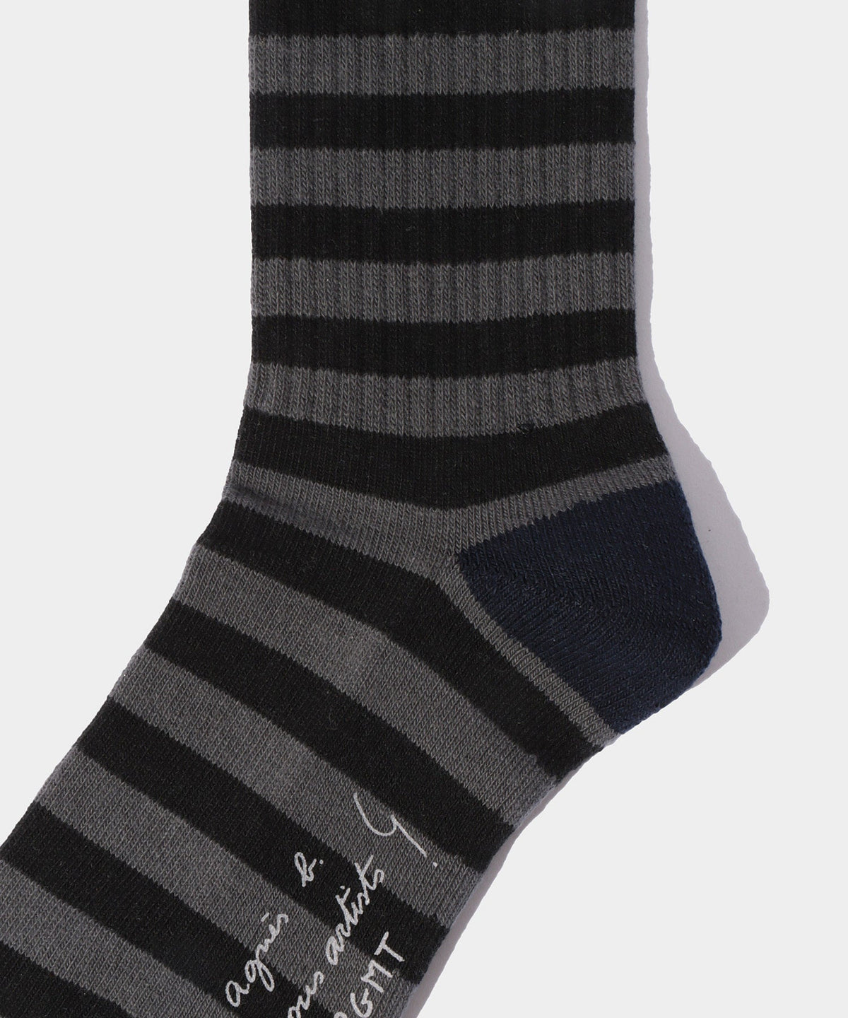 agnes b. CHAUSSETTE- V.A. ONLINE STORE