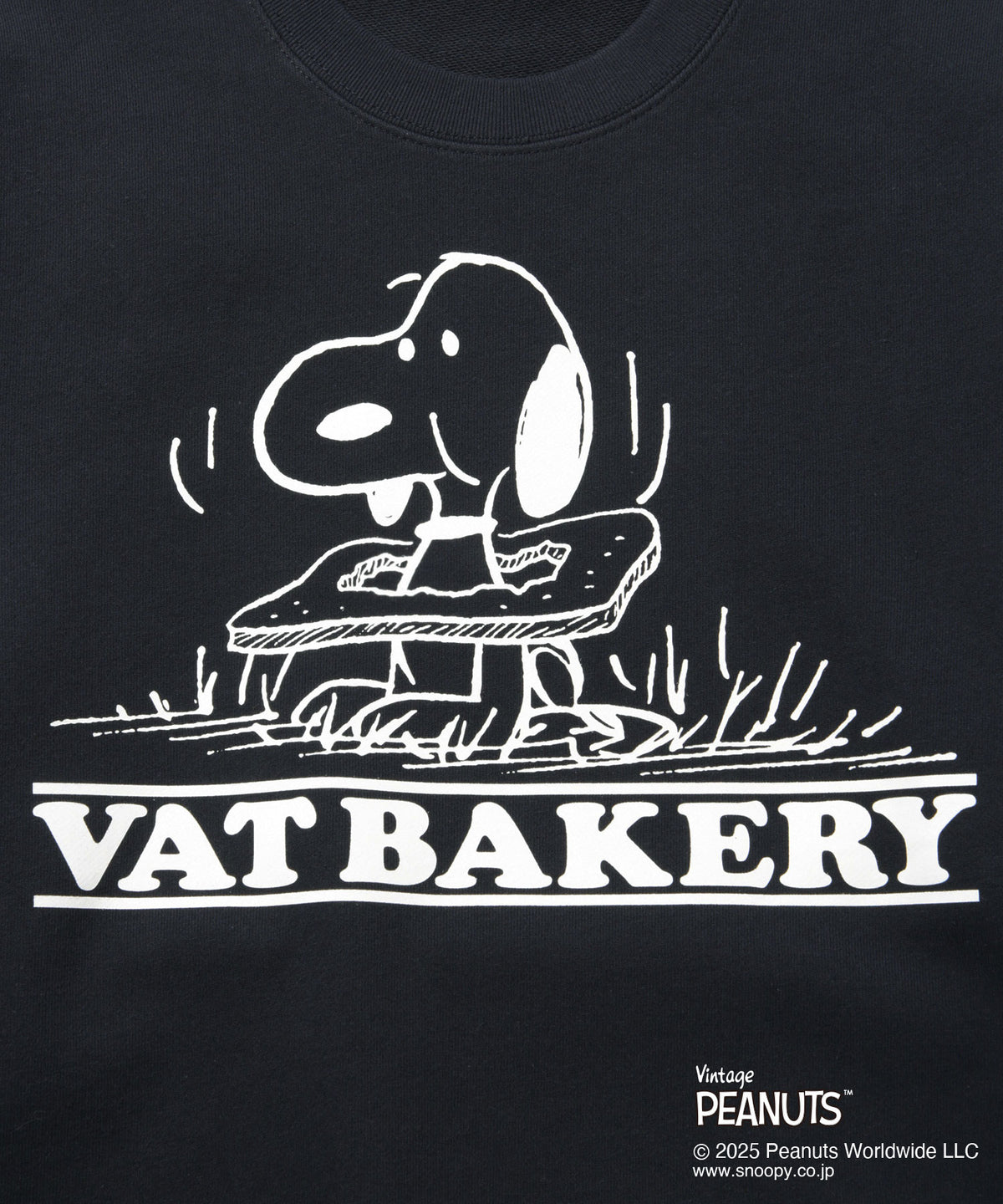 VAT BAKERY PEANUTS C/N Sweat- V.A. ONLINE STORE