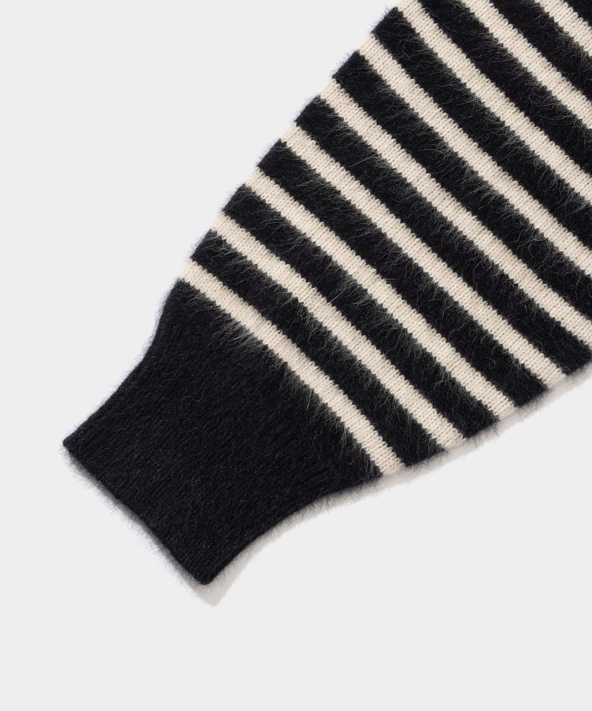 Fox Cashmere Crew Knit- V.A. ONLINE STORE