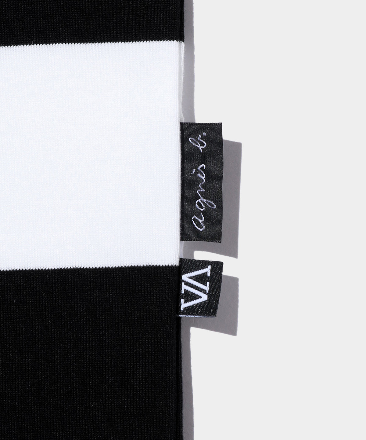 agnes b. TS CHRISTOF MANCHES LONGUES- V.A. ONLINE STORE