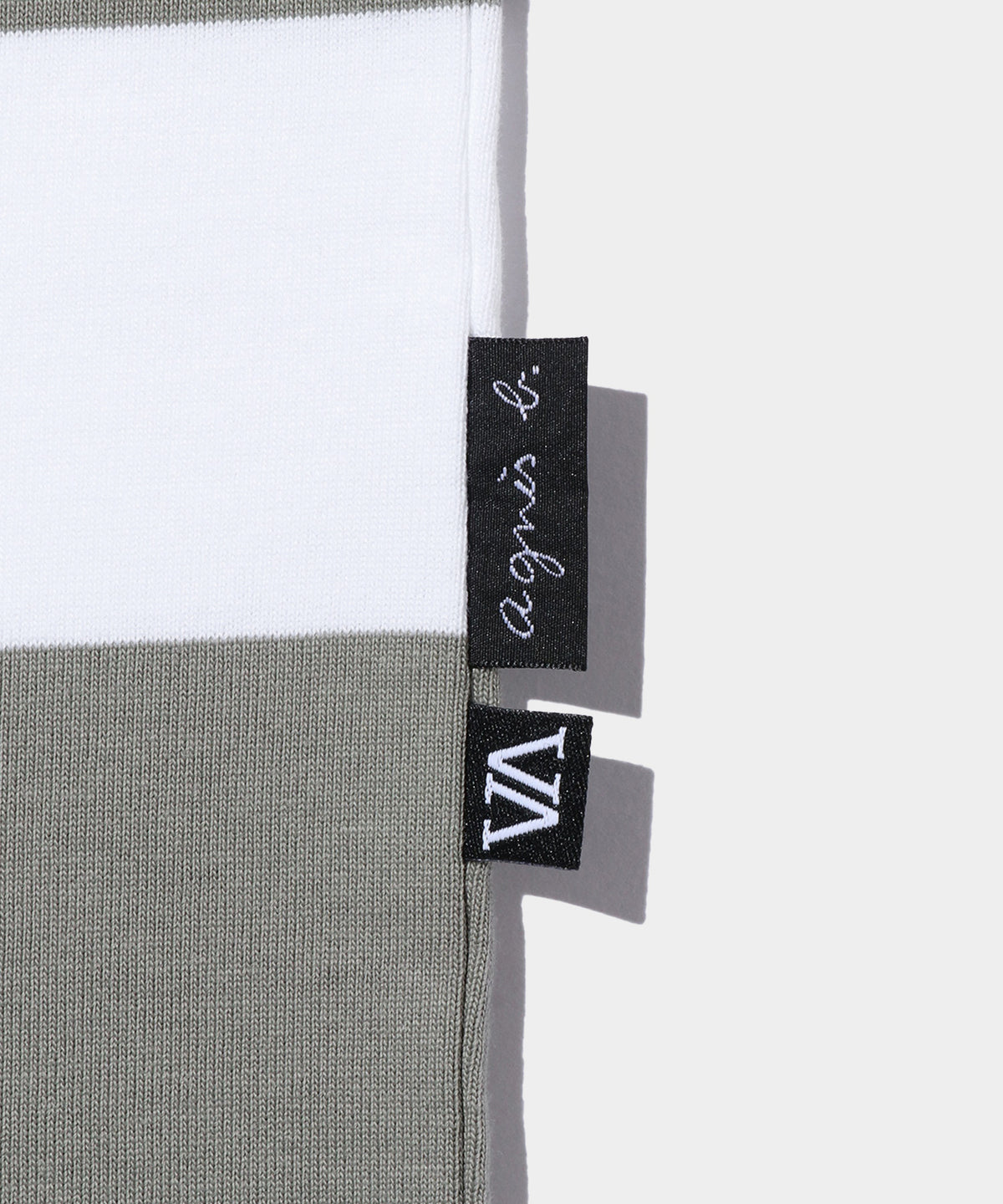 agnes b. TS CHRISTOF MANCHES LONGUES- V.A. ONLINE STORE