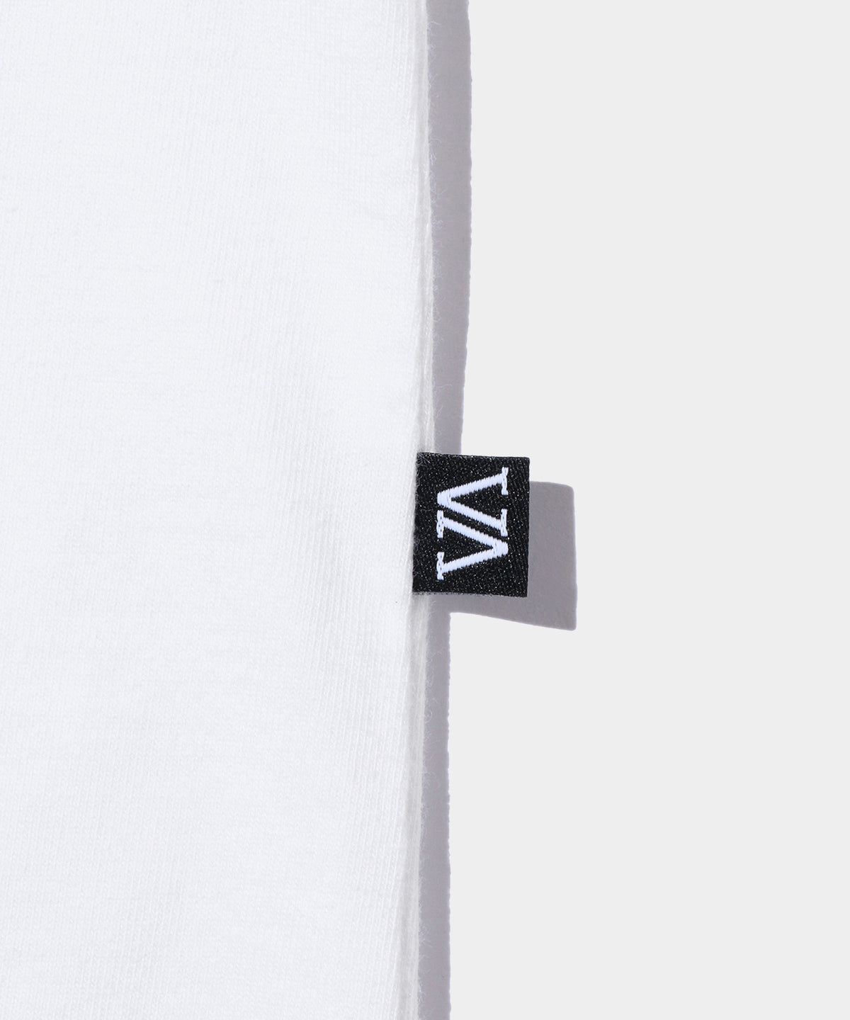 agnes b. TS LE MIXTE MACHES COURTES- V.A. ONLINE STORE