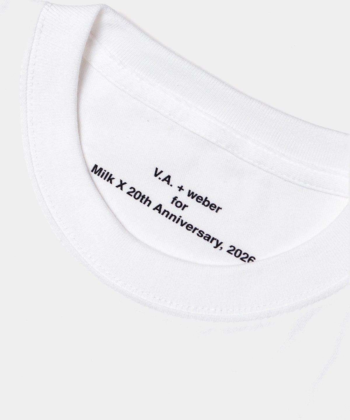 Moment（Special Book & T-Shirt Set）